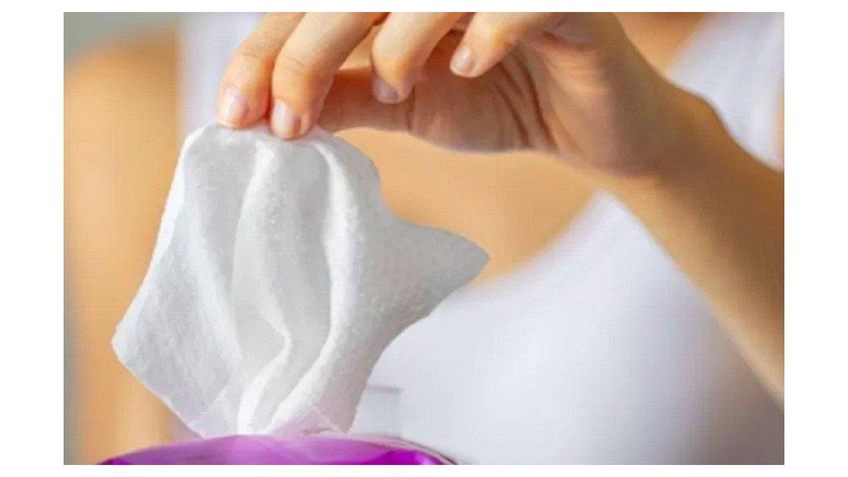 Seka Noda Pulpen dengan Tisu