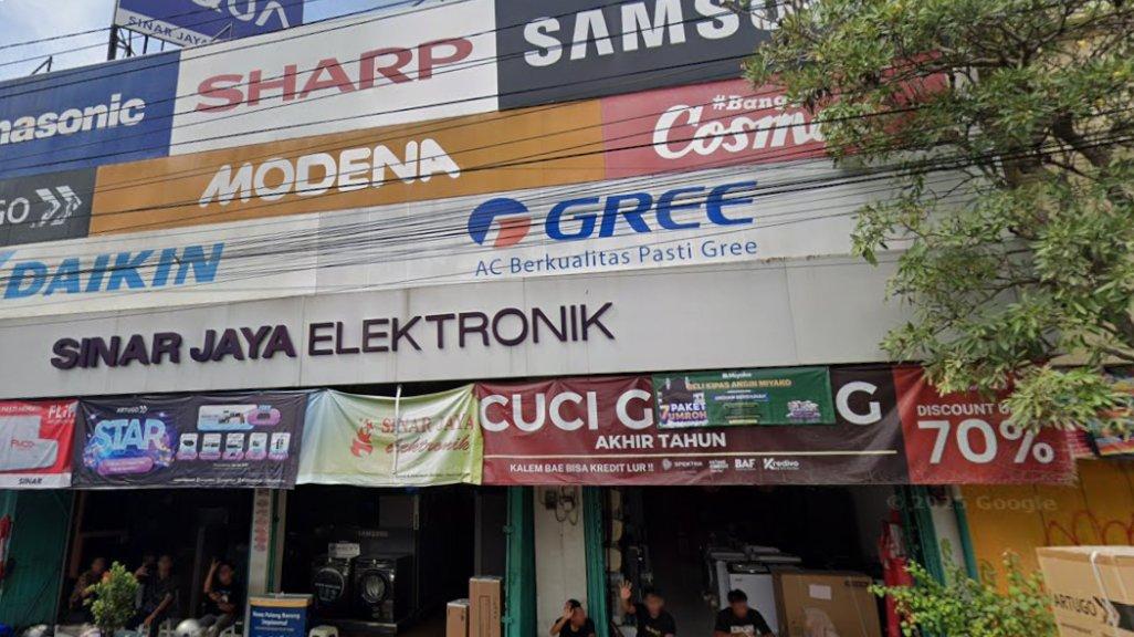 Foto Toko Sinar Jaya Elektronik Tegal di Jl. P. Diponegoro No.35, Mangkukusuman, Kecamatan Tegal Timur, Kota Tegal, Jawa Tengah 52125 yang diambil Google Maps pada Juni 2025.