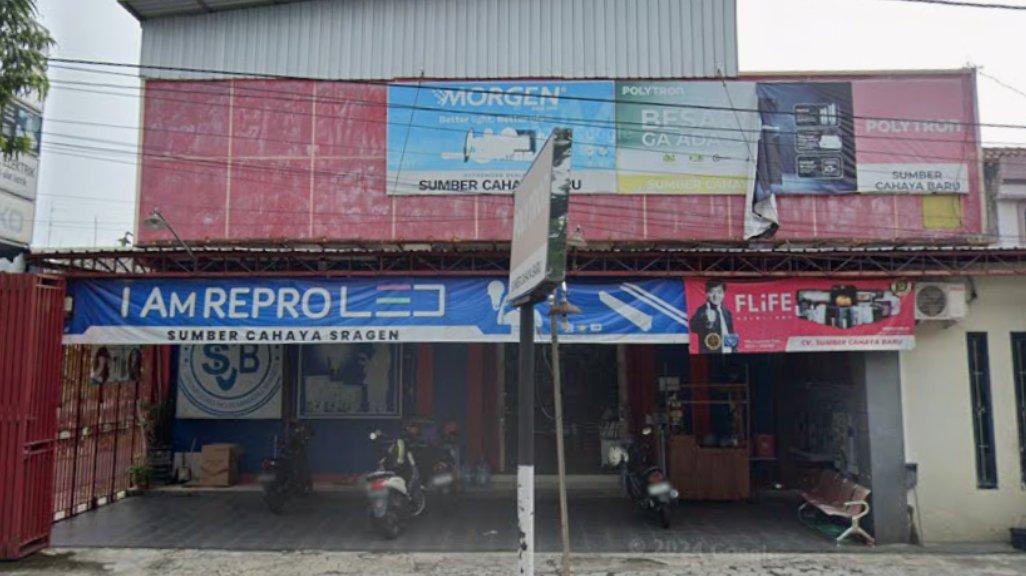 Foto Toko Sumber Cahaya Baru Sragen di Jl. Diponegoro, Magero, Sragen Tengah, Kecamatan Sragen, Kabupaten Sragen, Jawa Tengah 57211, yang diambil Google Maps pada April 2024.