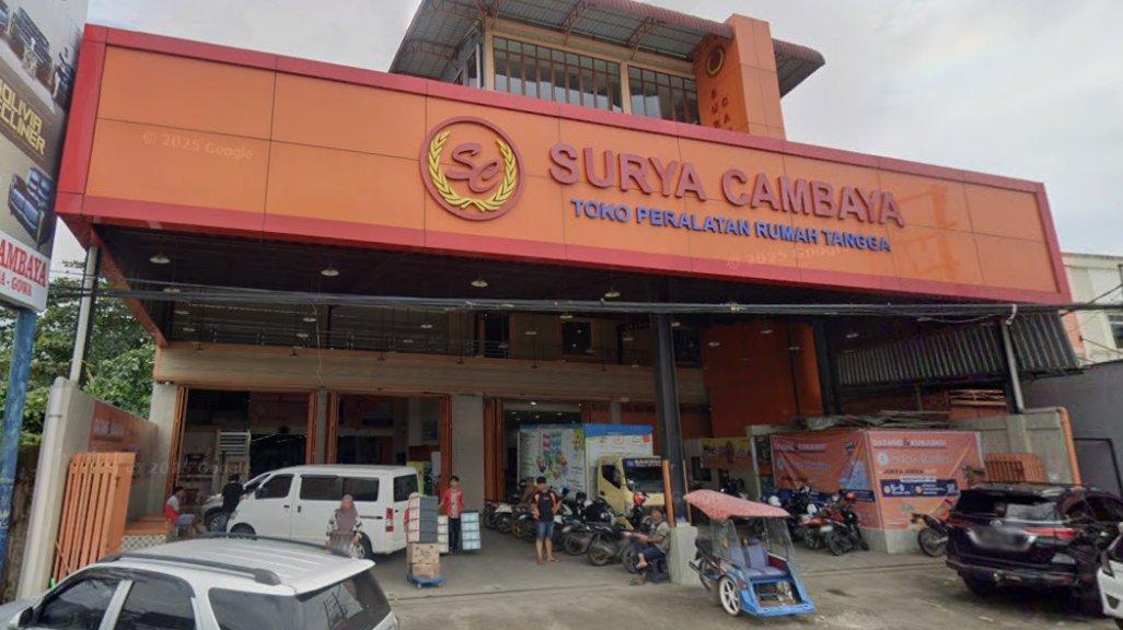 Foto Toko Surya Cambaya di Jl. Poros Pallangga No.198, Mangalli, Kecamatan Pallangga, Kabupaten Gowa, Sulawesi Selatan 92161 yang diambil Google Maps pada Januari 2025.