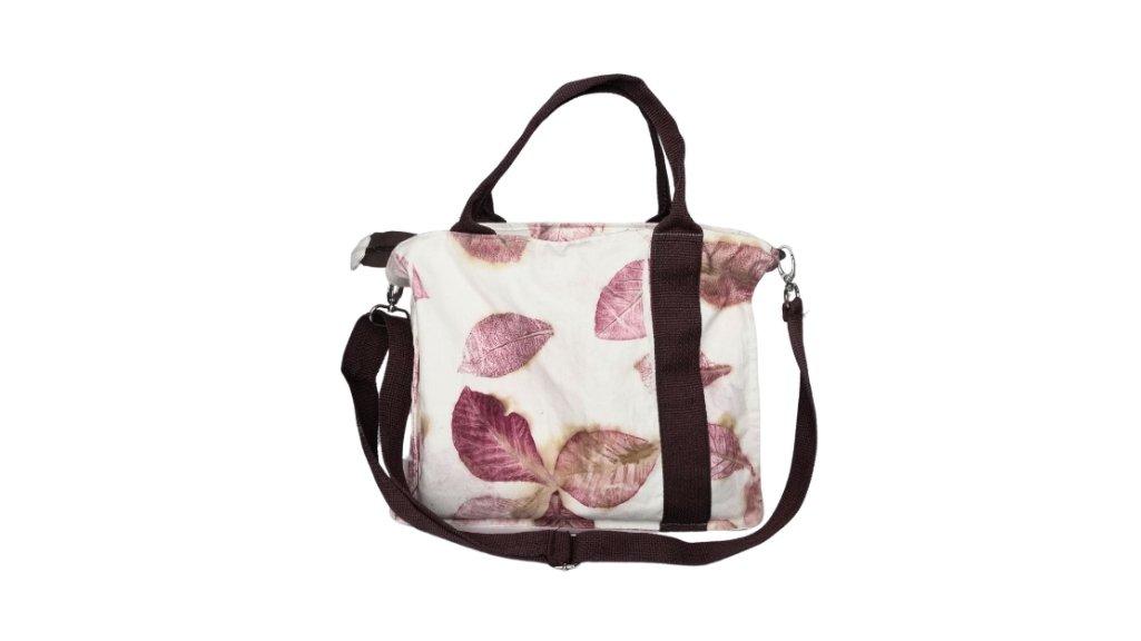 Tas Selempang Motif Ecoprint Motif Daun Jati dari RGEcoprint