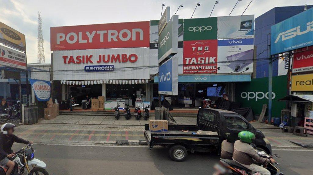 Foto Toko Tasik Jumbo Elektronik di Jl. Prabu Geusan Ulun No.135, Kotakulon, Sumedang Selatan, Kabupaten Sumedang, Jawa Barat 45311, yang diambil Google Maps pada Oktober 2024.