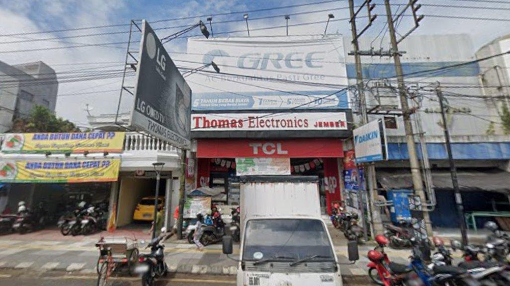 Foto Toko Thomas Elektronik di Jl. Gajah Mada No.9, Kelurahan Jember Kidul, Jember Kidul, Kecamatan Kaliwates, Kabupaten Jember, Jawa Timur 68131 yang diambil Google Maps pada Juni 2024.