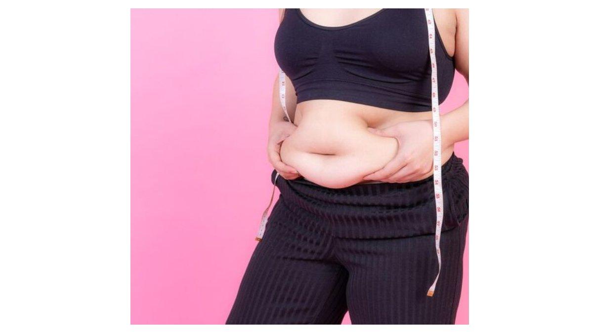 Tips menutupi perut buncit jangan menggunakan pakaian yang ketat