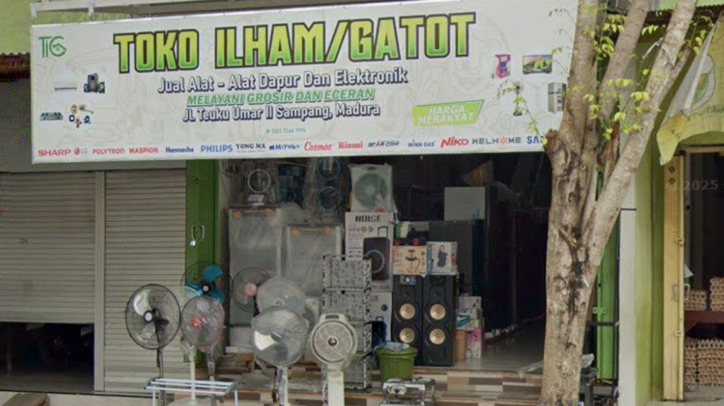 Foto Toko Ilham/Gatot Elektronik di Jl. Teuku Umar II, Rw. VII, Gn. Sekar, Kecamatan Sampang, Kabupaten Sampang, Jawa Timur 69216, yang diambil Google Maps pada Maret 2025.