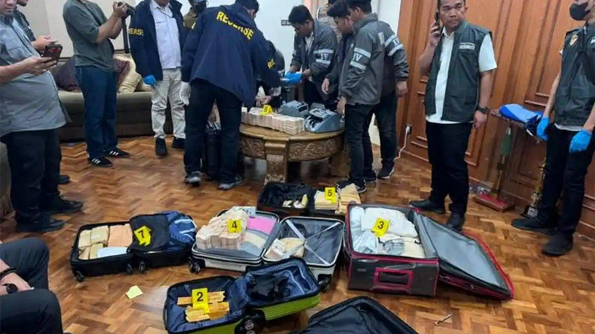 Brankas Rahasia, Emas 74 Kg, hingga Sitaan Rp476 Miliar, Ikuti Perkembangan Kasus TPPU di TribunX - Tribunshopping.com