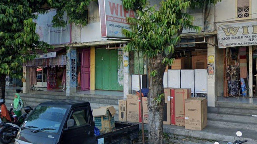 Foto Toko Wifa Elektronik dan Alat Listrik di Pasar Sunggingan, Jl. Perkutut No.59, Sidoharjo, Banaran, Kecamatan Boyolali, Kabupaten Boyolali, Jawa Tengah 57313, yang diambil Google Maps pada Mei 2024.