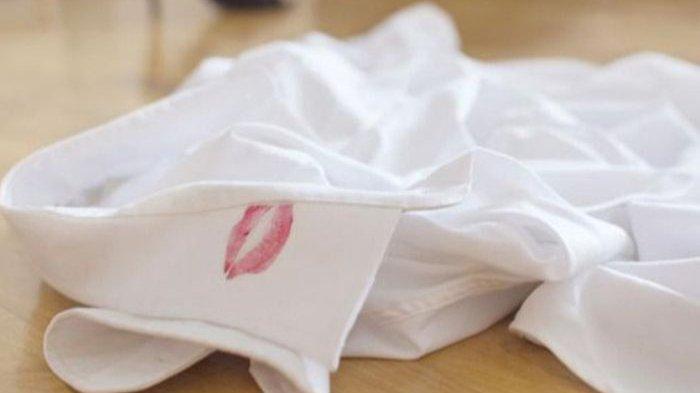 7 Tips Membersihkan Noda Lipstik yang Menempel di Baju, Tanpa Perlu Disikat Kuat