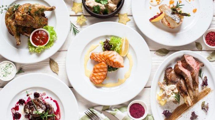 Ilustarsi berbagai jenis lauk di meja makan.