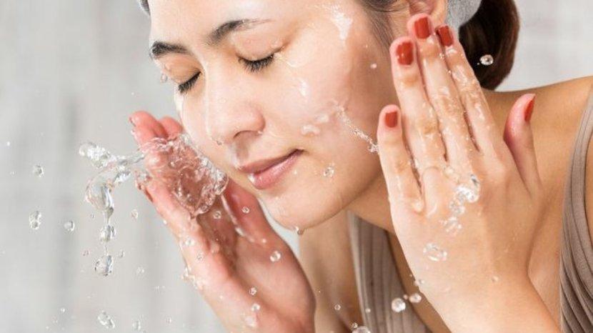 20-Daftar-Facial-Wash-untuk-Tipe-Kulit-Kering-Aman-dan-Terjamin-BPOM.jpg