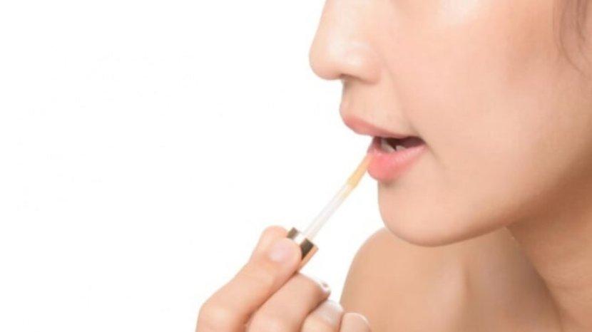 20 Daftar Lip Balm dan Lip Serum yang Bikin Bibir Plumpy