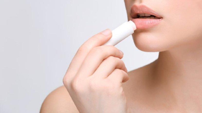 20-Daftar-Lip-Balm-yang-Manjur-untuk-Lembapkan-Bibir-Tahan-Lama.jpg