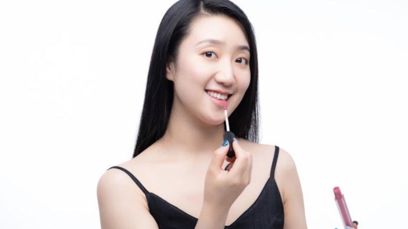 20-Daftar-Lip-Gloss-untuk-Tampilan-Bibir-Sehat-dan-Plumpy.jpg