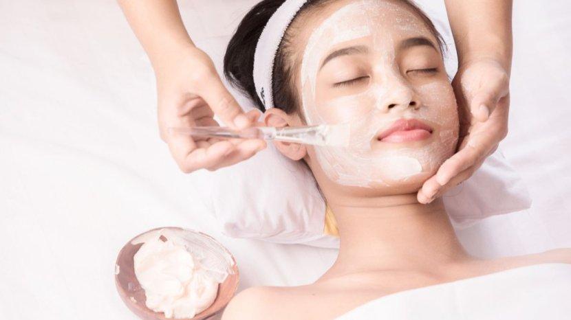 20-Daftar-Masker-Wajah-yang-Bagus-untuk-Mencerahkan-Kulit-Wajah-d.jpg