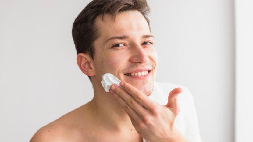 20-Daftar-Sabun-Cuci-Muka-Pria-untuk-Kulit-Berminyak-szdfrgr.jpg
