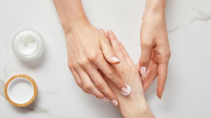 25-Daftar-Body-Lotion-Tone-Up-yang-Bikin-Kulit-Cerah-Instan-d.jpg