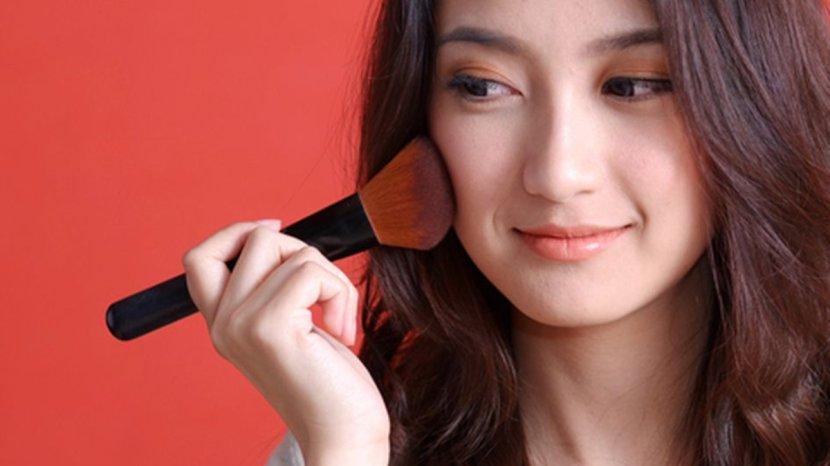 25-Daftar-Bronzer-yang-Wajib-Kamu-Coba-Agar-Makuep-Tidak-Pucat.jpg