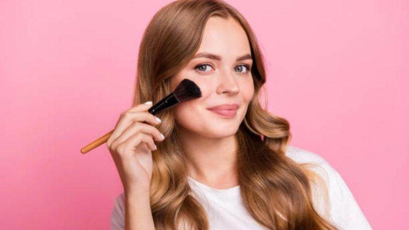 25-Daftar-Cream-Blush-Warna-Netral-untuk-Makeup-Ke-Kantor.jpg