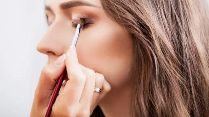 25-Daftar-Eyeshadow-Palette-100-Ribuan-yang-Cocok-Buat-Belajar-Makeup.jpg