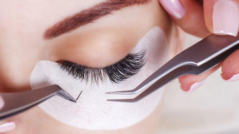3-Risiko-Pakai-Eyelash-Extension-Abal-abal-Bisa-Berpotensi-Iritasi.jpg