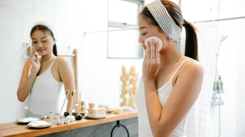 30 Daftar Micellar Water BPOM yang Bersihkan Makeup Waterproof