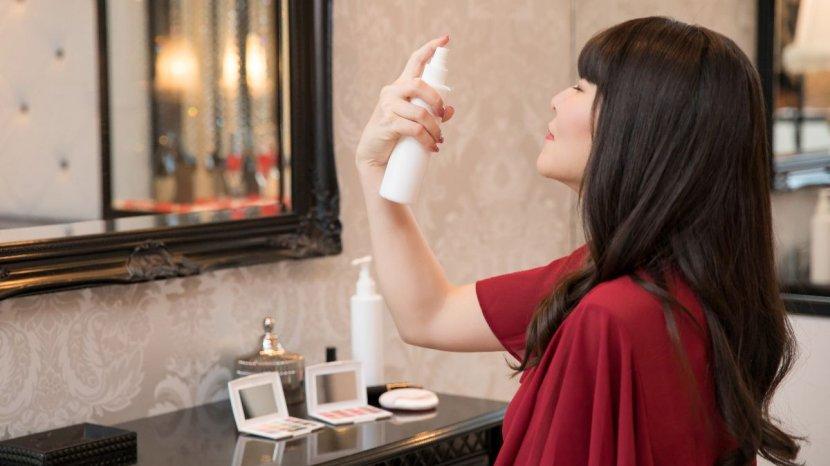 30 Daftar Setting Spray yang Bikin Makeup Terlihat Cerah, Wajah Bebas Kusam