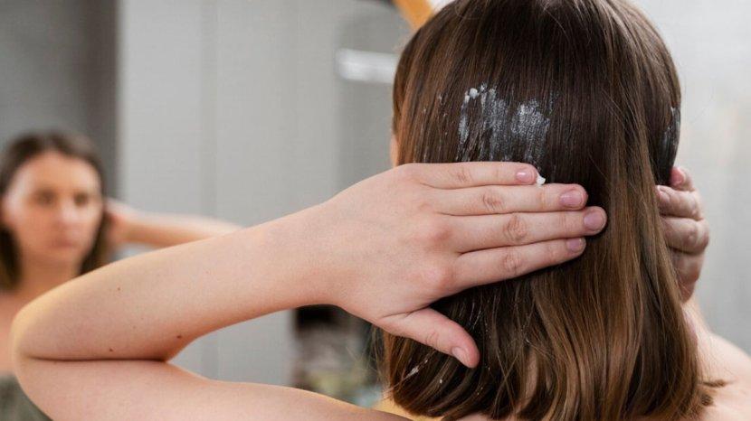 4 Rekomendasi Conditioner Tanpa Bilas: Solusi Praktis Rambut Halus Tanpa Ribet