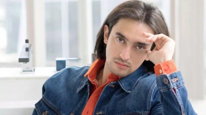 5-Cara-Mudah-Merawat-Rambut-Gondrong-Pria-Mudah-Diatur-Tidak-Gampang-Rontok-Lagi.jpg