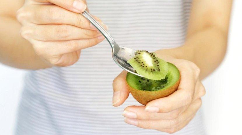 5-Manfaat-Terbaik-Buah-Kiwi-untuk-Menunjang-Kecantikan-Rahasia-Kulit-Awet-Muda.jpg