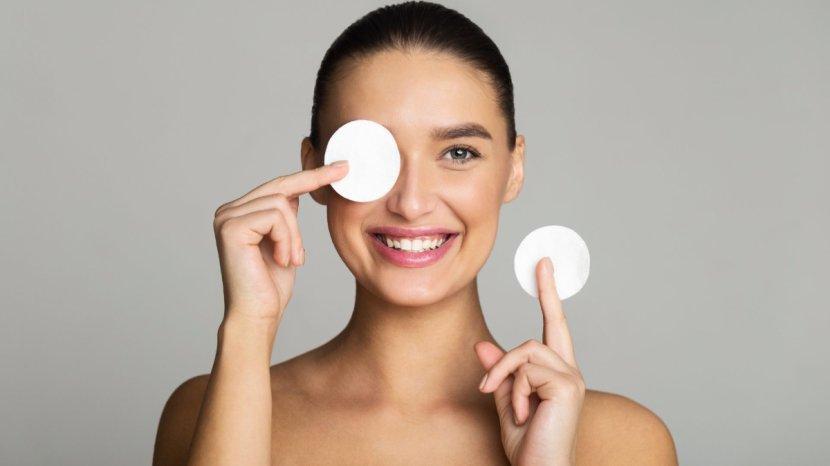 5 Rekomendasi Exfoliating Pads Mulai 40 Ribuan yang Aman untuk Kulit Sensitif