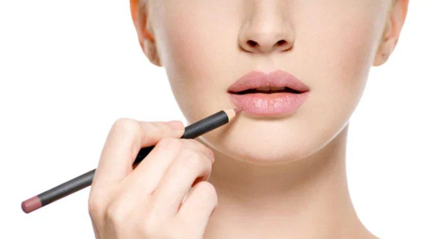 5 Rekomendasi Lip Liner untuk Membentuk Garis Bibir Agar Presisi