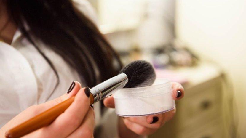 5 Rekomendasi Loose Powder yang Bagus untuk Matte Finish Makeup