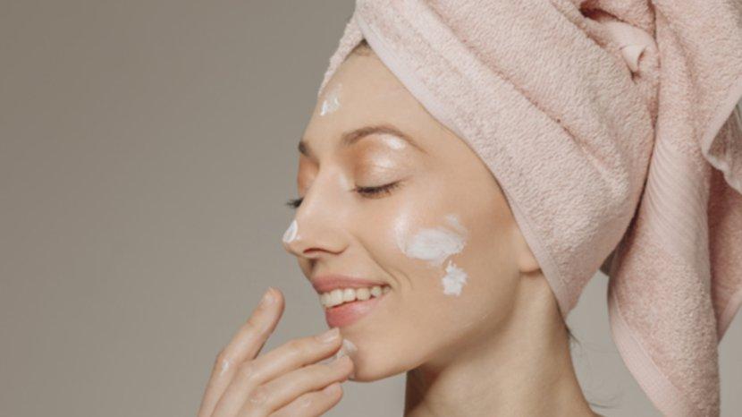 5 Rekomendasi Milk Cleanser Harga 10 Ribuan, Ada Viva hingga Wardah