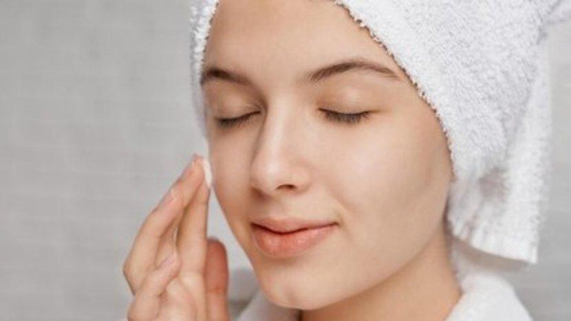 5 Rekomendasi Moisturizer Gel Budget 100 ribu Rupiah yang Bagus dan Sudah BPOM