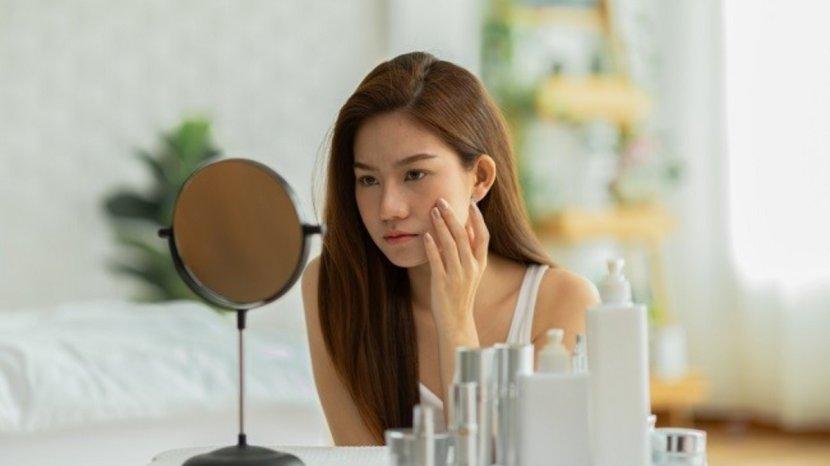 5-Rekomendasi-Pembersih-Wajah-yang-Mencerahkan-dan-Tidak-Bikin-Kering.jpg