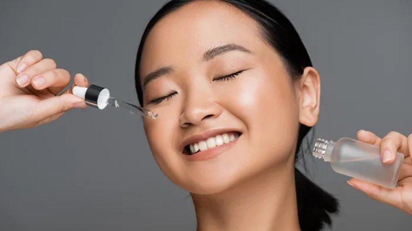 6 Keuntungan Rutin Pakai Skincare yang Mengandung AHA BHA, Bisa Bikin Kulit Mulus