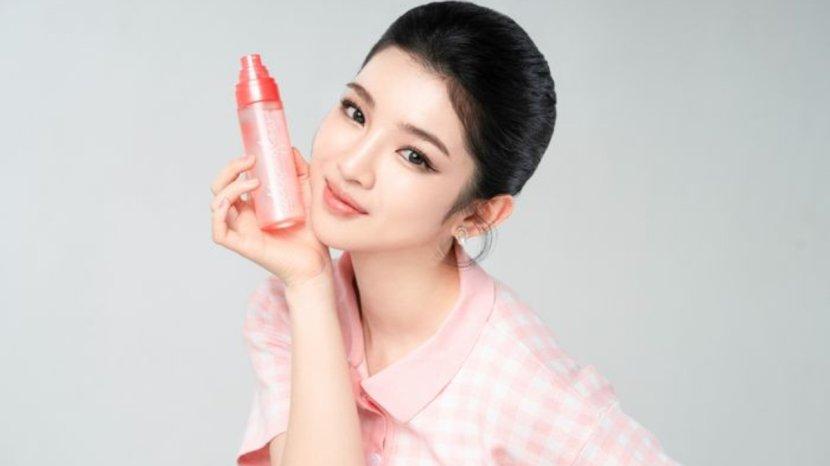 5-Rekomendasi-Setting-Spray-yang-Bikin-Makeup-Tidak-Terlihat-Dempul-srge.jpg