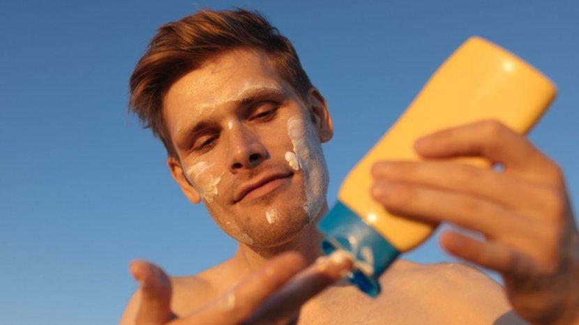 5 Rekomendasi Sunscreen Lokal yang Ringan dan Bebas White Cast