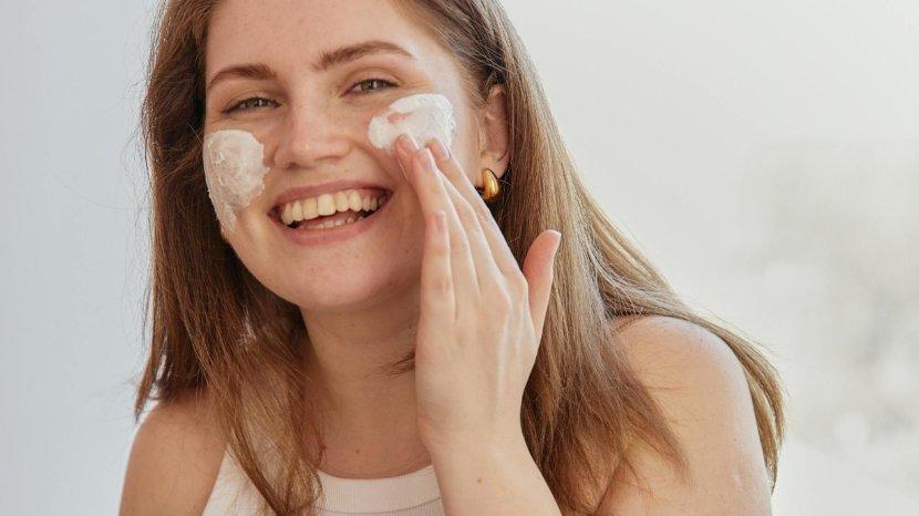 5 Rekomendasi Tone Up Cream BPOM Mulai Rp 20 Ribuan Bebas Merkuri