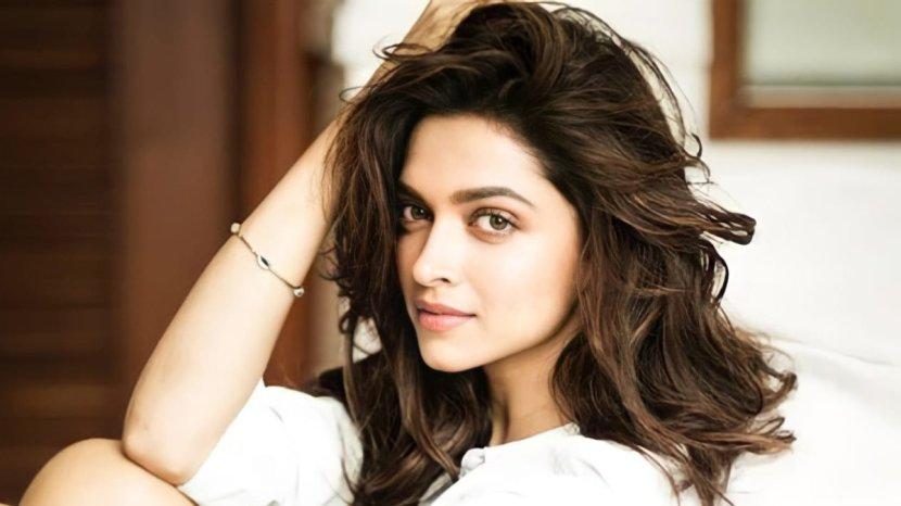 5-Tips-Perempuan-India-Dalam-Merawat-Rambut-Agar-Panjang-dan-Kuat.jpg