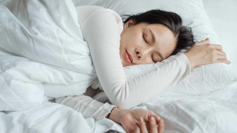 5 Penyebab Wajah Terasa Bengkak Saat Bangun Tidur, Sering Mengalaminya?