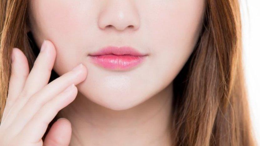 5 Rekomendasi Produk Lip Tint dengan Shade yang Aman Dipakai ke Sekolah