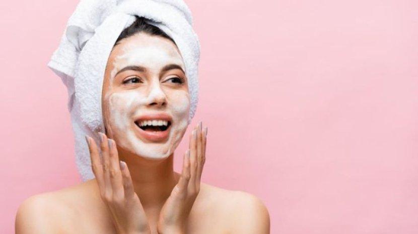 5 Rekomendasi Sabun Wajah Tanpa Alkohol, Aman Buat Kulit Wajah Sensitif