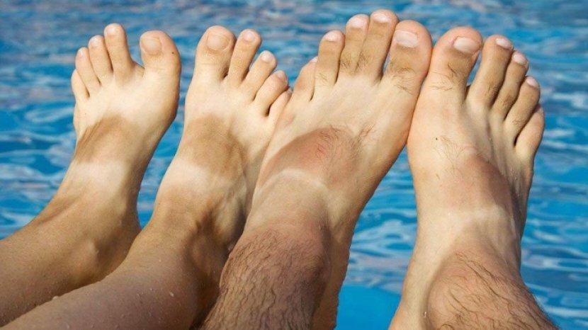 5 Rekomendasi Sunscreen Badan yang Bisa Dipakai Melindungi Kaki Biar Tidak Belang Saat Liburan