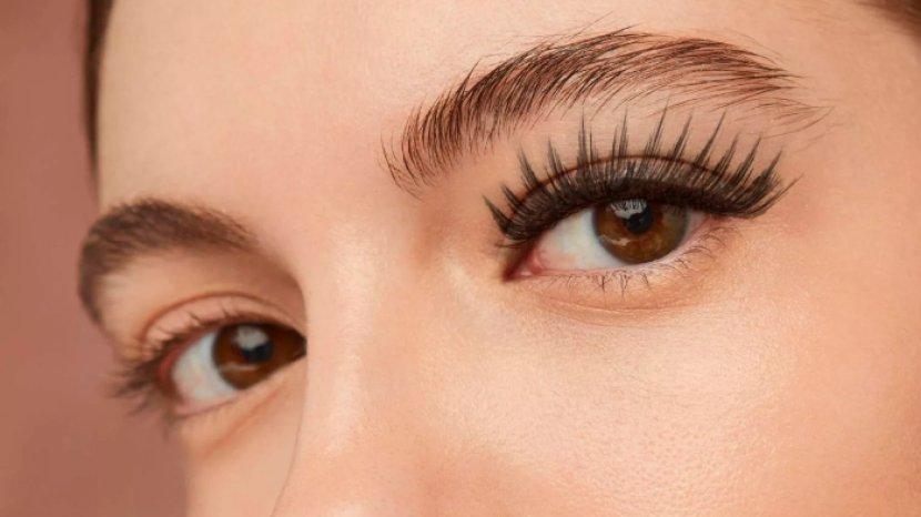 Anti Eyelash Extension! Coba 7 Serum Ini untuk Bulu Mata Natural Menawan