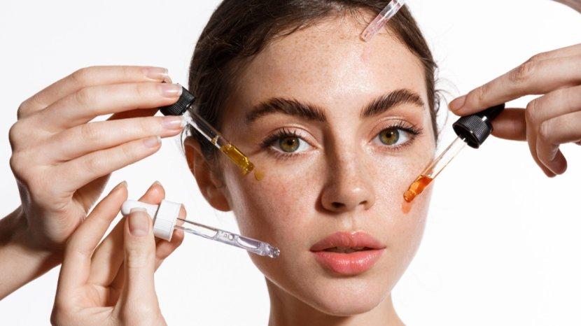 6-Kesalahan-yang-Paling-Banyak-Dilakukan-Ketika-Memakai-Skincare.jpg