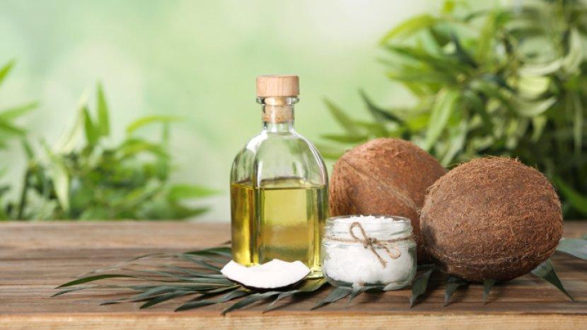 6 Manfaat Tak Terduga dari Minyak Kelapa Jika Dikonsumsi Rutin Tiap Hari