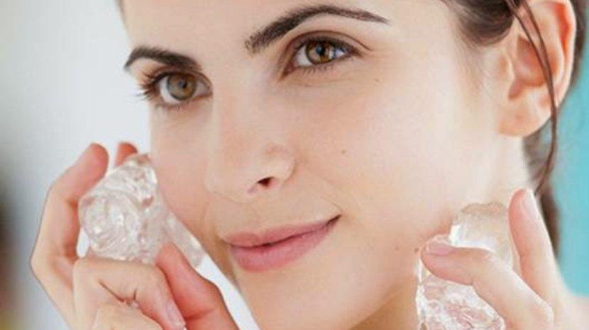 7-Bahan-Alami-yang-Patut-Kamu-Coba-untuk-Mengurangi-Pori-pori-di-Wajah.jpg