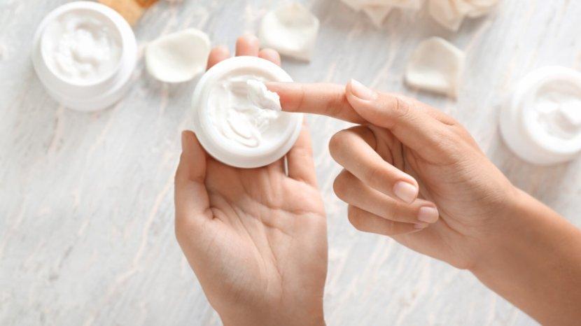 7-Fungsi-Panthenol-untuk-Wajah-Kandungan-yang-Kerap-Dijumpai-dalam-Skincare.jpg