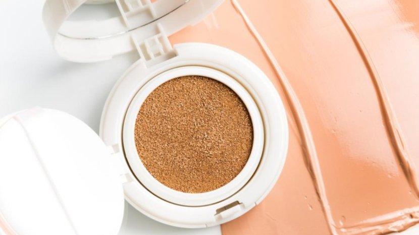 7-Rekomendasi-Cushion-yang-Punya-Hasil-Akhir-Glowing-Cocok-Digunakan-untuk-Kulit-Kering.jpg